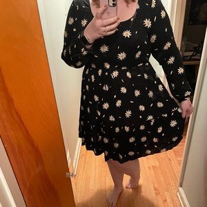 Torrid Plus size 0/US 12 Daisy Dress Long Sleeve